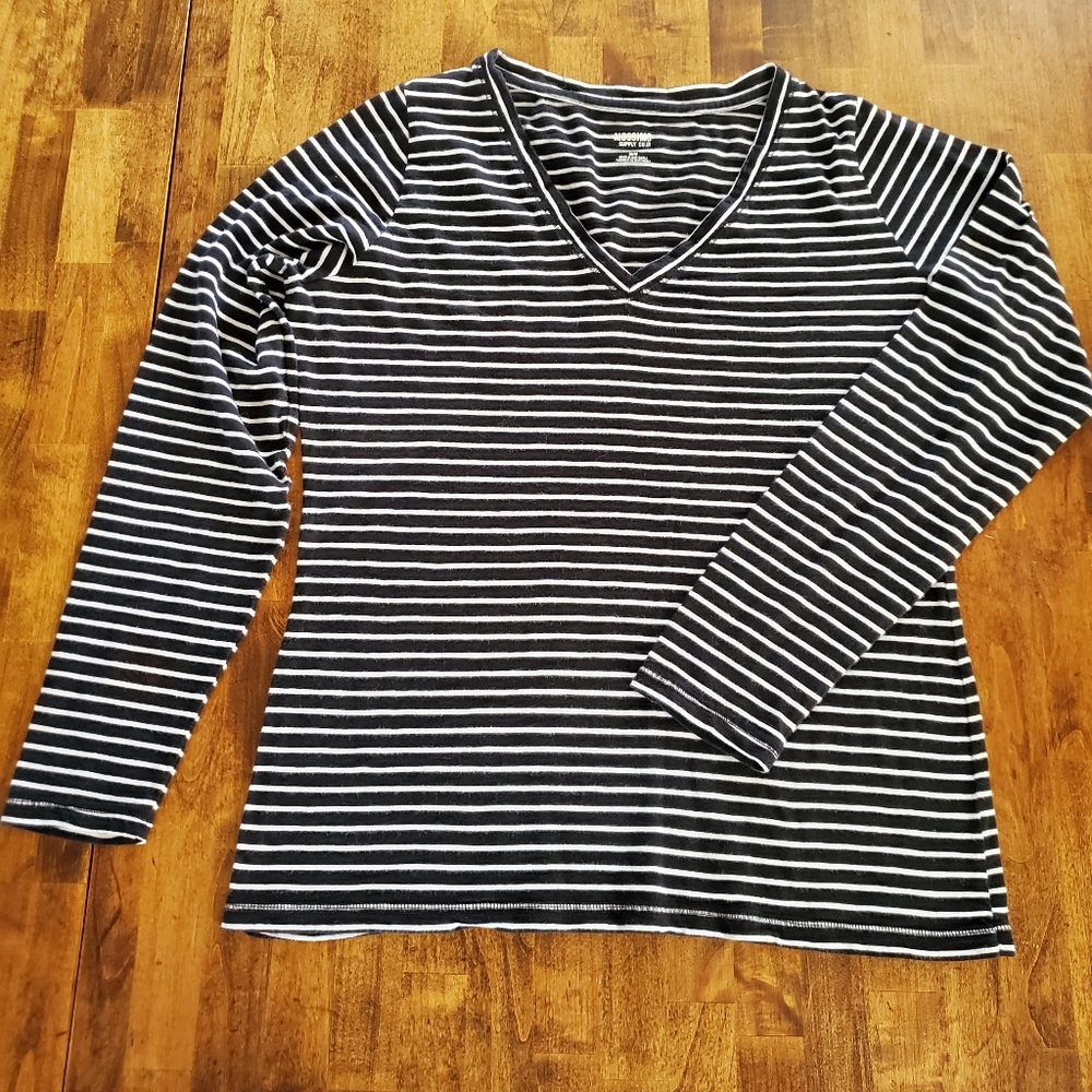 Mossimo Striped V-Neck Long Sleeve Top Size Medium Large